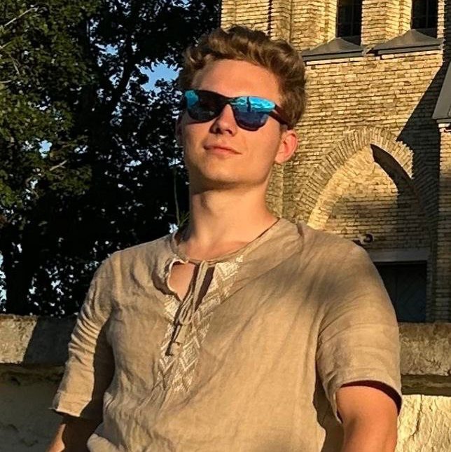 Александр Пономарев